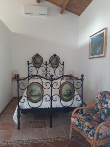 A seating area at B&B L'amaca della felicità