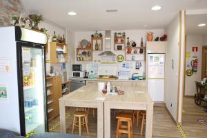 Dapur atau dapur kecil di Albergue Camiño Real +123 gambar