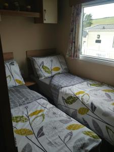 Postel nebo postele na pokoji v ubytování Newquay Bay Resort, Porth