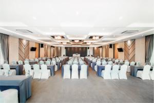 Zona de afaceri și/sau sala de conferințe de la The Pago Design Hotel Phuket-SHA Plus
