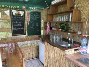 Lounge alebo bar v ubytovaní Hájovna Svahová