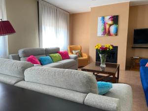 Galería fotográfica de Habitaciones en Villa Coliving Masía Rural en San Fausto de Campcentellas