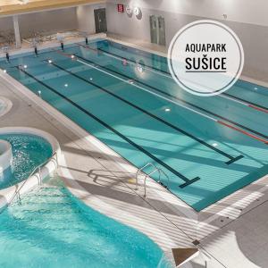 Bazén v ubytování Apartmány Bašta & Wellness nebo v jeho okolí
