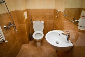 A bathroom at Guest house VRAZHDEBNA