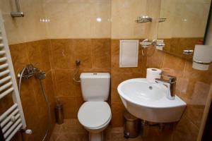 A bathroom at Guest house VRAZHDEBNA