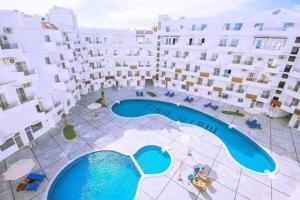 Πισίνα στο ή κοντά στο Tiba View - Unit no B15 - near ElGouna +26 φωτογραφίες