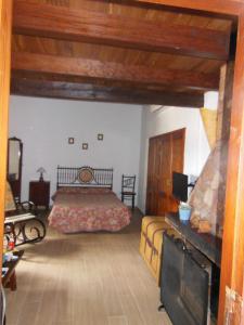 A kitchen or kitchenette at Casa Rural Aborigen Bimbache