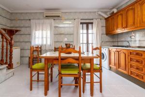 Kuchyň nebo kuchyňský kout v ubytování Agradable casa en Vejer de la Frontera con terraza