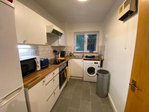 Marie’s Serviced Apartment 2 bed Olivier Court