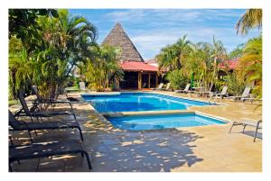 Πισίνα στο ή κοντά στο Guacamaya Lodge