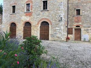Fotografia z galérie ubytovania Cottage in Tuscany near Forest and Lake v destinácii Misciano