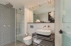 Un baño de Numa Hotel Jaffa