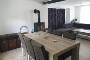 Posezení v ubytování Maison située à 1km du circuit de Francorchamps