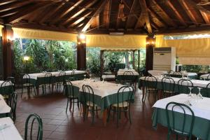 Photo de la galerie de l'établissement Hotel La Locanda Del Borgo, à Casal Monastero