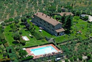 Bazén v ubytování Agriturismo Cortoreggio nebo v jeho okolí