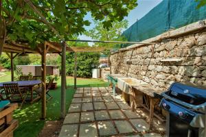 En have udenfor Villa Lina + 99 billeder