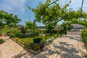 Zahrada ubytování Apartments Lino