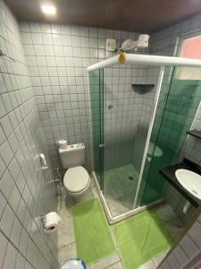 Koupelna v ubytování Noronha Good Vibes Hostel