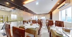 מסעדה או מקום אחר לאכול בו ב-Do Hai Hotel