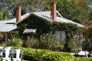 Gallery image of The Vigneron Villa in Woodside