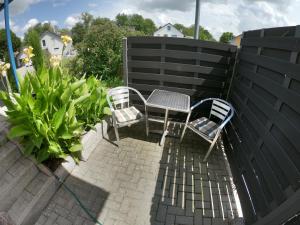 Balkón nebo terasa v ubytování Moderne Ferienwohnung in Durmersheim 2 Zi, Nähe Rhein und Messe KA