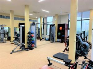 Spordikeskus ja/või sportimisvõimalused majutusasutuses Indra Hotel