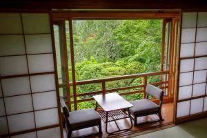 Uma varanda ou terraço em Hakone Kowakien Mikawaya Ryokan