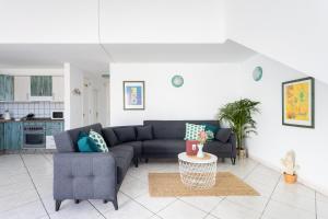 Kuchnia lub aneks kuchenny w obiekcie Casa Naranja - Heated Pool - BBQ - Terrace - Free Wifi - Child & Pet-Friendly - 3 bedrooms - 6 people