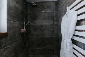 A bathroom at Apartmány Evia clinic
