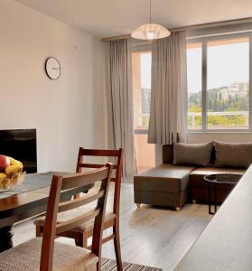 Χώρος καθιστικού στο Cozy & Modern 1BR Apart for 4 guests next to Medical University & Free parking