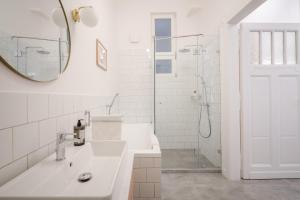Fotografia z galérie ubytovania BpR Scandi Home - designer apt at Király street with AC v Budapešti + 18 fotografií