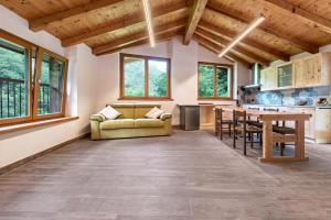 A kitchen or kitchenette at Casa al mulino