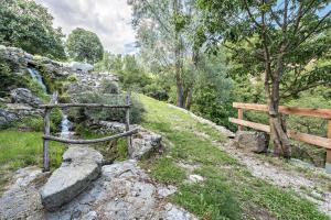 A garden outside Casa al mulino