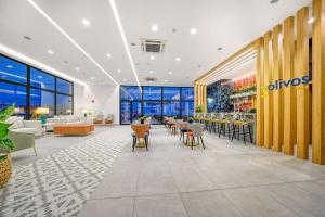 Broncemar Beach Suites的休息区