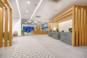 The lobby or reception area at Broncemar Beach Suites Még 37 kép