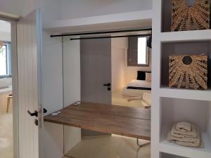 Imagen de la galería de Charming Cozy Suites, en Naxos Chora 30 fotos más