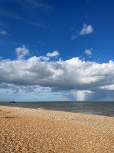 Gallery image of Victorian Cottage - The Beach Walmer in Walmer