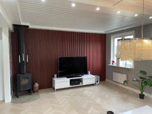 TV/trung tâm giải trí tại Apartment Uddevalla Bohuslän Bubbelbad