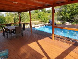 Bazén v ubytování Luxury mobile villa Melody nebo v jeho okolí