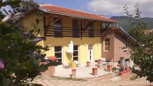 Galeriebild der Unterkunft Village house Moo Moo in Vranje