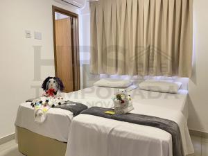 Foto da galeria de Evian Thermas Hotel Incrível no Centro de Caldas Novas com Águas Termais e Ingressos com Valores Exclusivos no Hot Park, Lagoa Termas, Náutico e WaterPark em Caldas Novas