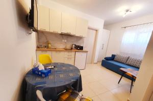 A kitchen or kitchenette at Bella House Nikiti