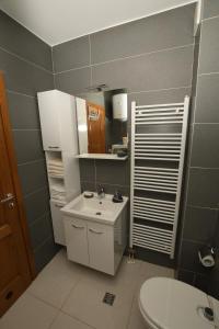 Kupatilo u objektu Sky Way Studio Apartment +29 fotografija