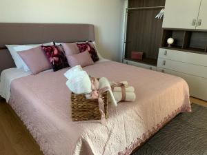 A bed or beds in a room at RELAIS NANNI HOME