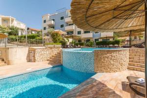 Bazén v ubytování Trogir, Villa Salena, Residenz Ciovo Pearl, Slatine, Island Ciovo, Split nebo v jeho okolí