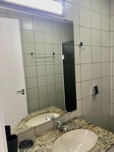 Bagno di 707- Apartamento Encantador, amplo e decorado, quarto, sala, cozinha, mobiliario moderno, cozinha completa com utensílios , Excelente vista da cidade e localização privelegiada no bairro Bigorrilho