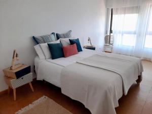 Postel nebo postele na pokoji v ubytování Lila Ocean View Apartment