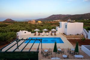 The swimming pool at or close to Cavo Plako Villas Még 37 kép