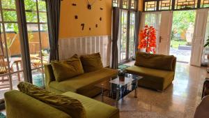 Posezení v ubytování Dewi Sri Guesthouse