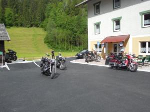 Zdjęcie z galerii obiektu Gasthaus Pension Marienhof w mieście Wald im Pinzgau